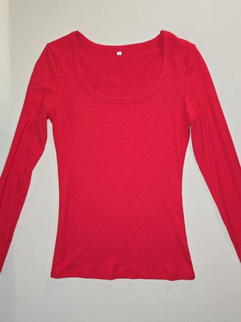 Women's Scoop Neck Long Sleeve Top - Red Size Small
